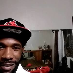 Meet your Posher, Louis